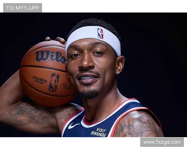 恩比德休赛期天天吃牛排配红酒，训练师说他体脂率比超模还低